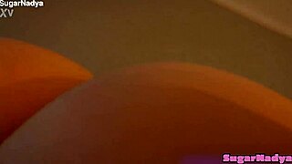 Hannamontana intensely sucks a massive cock with deepthroat close up