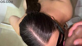 Meada en la boca milf latina escena muy dura con pis corrida facial sorpresa en la casa del jefe usa