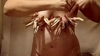 2024 10 22 Esclave F Pinces Et Ceinture