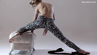 Russian Hot Hairy Gymnast Rita Mochalkina Spreads Pussy