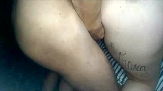 Mi compañera de cuarto se queda atorada, yo solo ayudo con rough banging