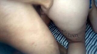 Mi compañera de cuarto se queda atorada, yo solo ayudo con rough banging