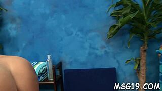 i am a flexible beauty who enjoys insertion