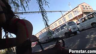 hot babe simone peach shows off her body in public