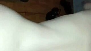 Loira Branquinha Senta E Pula No Meu Pau