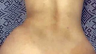 Morena Cacheada Dando O Cuzinho