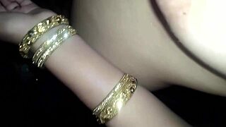 Desi girlfriend nai nawali dulhan ne shadi ke first night hi apne ex boyfriend ke sath chudai sex keya!