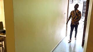 Mon Mari M'excite Beaucoup Au Téléphone Jai Envie De Baiser En Levrette En Même Temps