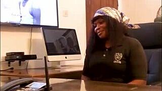 Big Ass Mama Fucks to Get Job Please Watch Full Part on Red