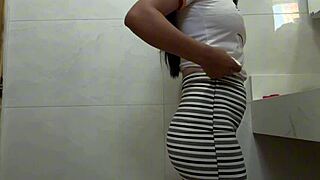 hottie took a lot of cock in her ass in the full bathroom completo