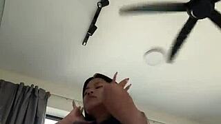 Baise une asiatique de 18 ans dans un hotel de luxe