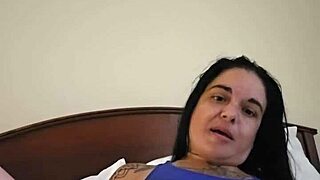 Petite Emyangel Masturbates 😏