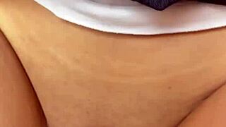 Mexican schoolgirl loses bet and sucks friend