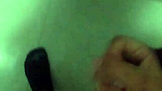 Me La Jalo En El Baño