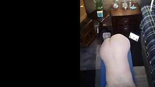 Sexy Mature Vee Does Naked Yoga With Intensity