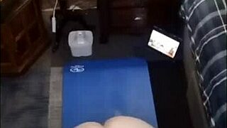 Sexy Mature Vee Does Naked Yoga With Intensity