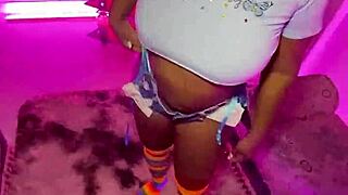 Big Ass Woman Receives Big Gift In Wet Area