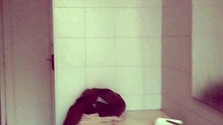 Guy Shaves His Big Cock