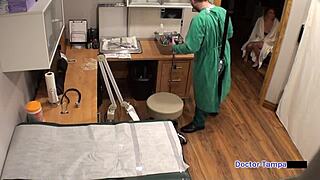 Screaming Lesbian Torment!