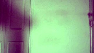 blogger invites you to try her exercise routine privately