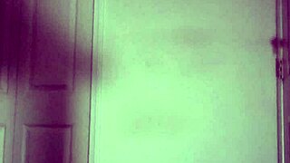 blogger invites you to try her exercise routine privately