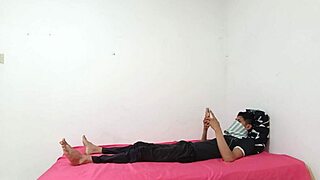 Verdad O Reto Hermanastros Conversan Y Terminan Haciendo Retos Calientes Y Sexuales