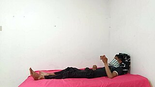 Verdad O Reto Hermanastros Conversan Y Terminan Haciendo Retos Calientes Y Sexuales