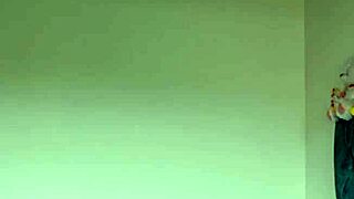 chorros de leche squirt chica sexy masturbandose