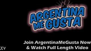 Puffy Nipples Babe Twerks Cameltoe in Tight Jeans!