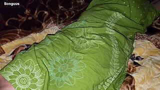 Housewife spreads wet pussy for creampie with lover