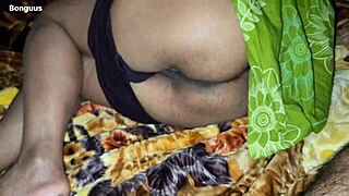 Housewife spreads wet pussy for creampie with lover