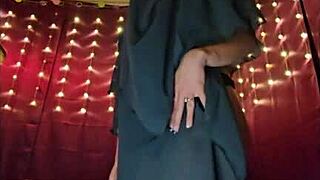 mia niqab shakes ass in close-up toy compilation