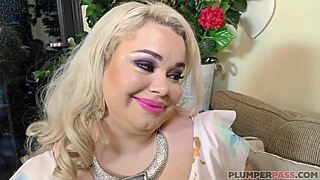 chatty tea time with plump bbw blonde