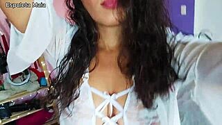 oh damn, check out this hot brazilian babe's perfect delicate feet!