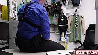 Nadia Noja Deepthroats Before Catching Her Urgent Flight?