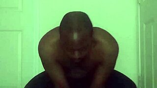 Hypnosis session targets mental focus and body shrinking