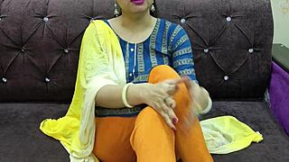 Dude drops hardcore sex class on horny schoolgirl with deepthroat cumshot in Hindi