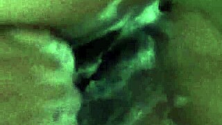 quero sua porra quente escorrendo nos meus peitos suculentos