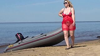 Juicy-ass milf tempts with beachside curves begging for a closer look.