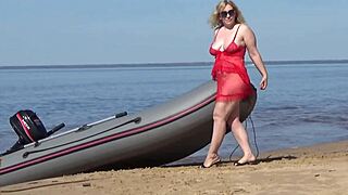 Juicy-ass milf tempts with beachside curves begging for a closer look.