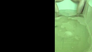 i'm fingering my horny pussy to orgasm in the bath