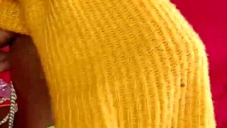 Sexy Big Ass Latina Slut Deepthroats Huge Dildo