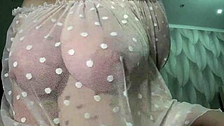 check out gorgeous milf's big saggy boobs up close casually