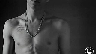 im shakin watchin skinny black cock stretch my small waist