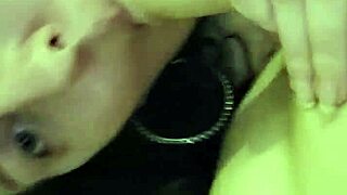 Аматорка милф съпруга смуче и дои кур за тройна сперма експлозия