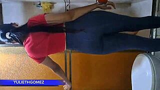 at the gym i suck off my trainer while stepdad watches 😏💦