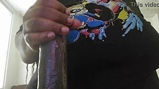 boyfriend shows off his tee v4 style