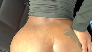Bubble ass ebony slut anal fucked bent over outdoors in car
