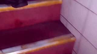 frentista couldn't hold back fucked the slut at gas station