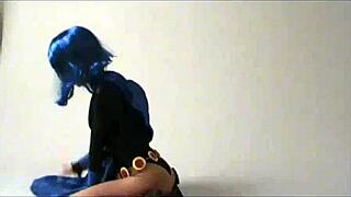 Public Teen Cosplay Raven Teases Amateurs in Outdoor Costumes